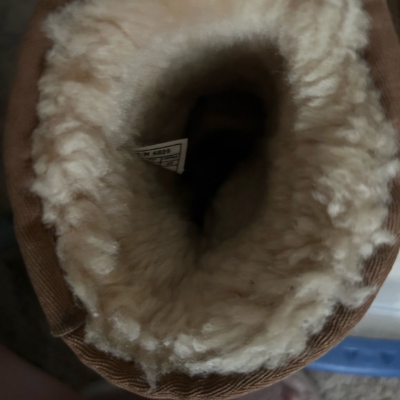 UGG Tan Sheepskin Boots Size 6 - Picture 6 of 6